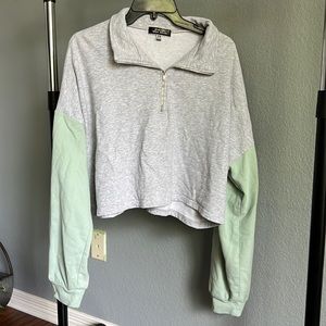 Blue Blush cropped pullover